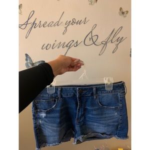 AMERICAN EAGLE 🦅 JEAN SHORTS ✨